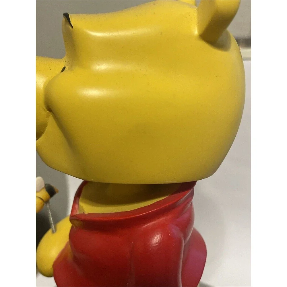 Vintage Winnie the Pooh Honey Pot Clock, Bumblebee Bobble Head